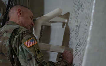 U.S. Army Corps of Engineers Commander visits Minot Air Force Base