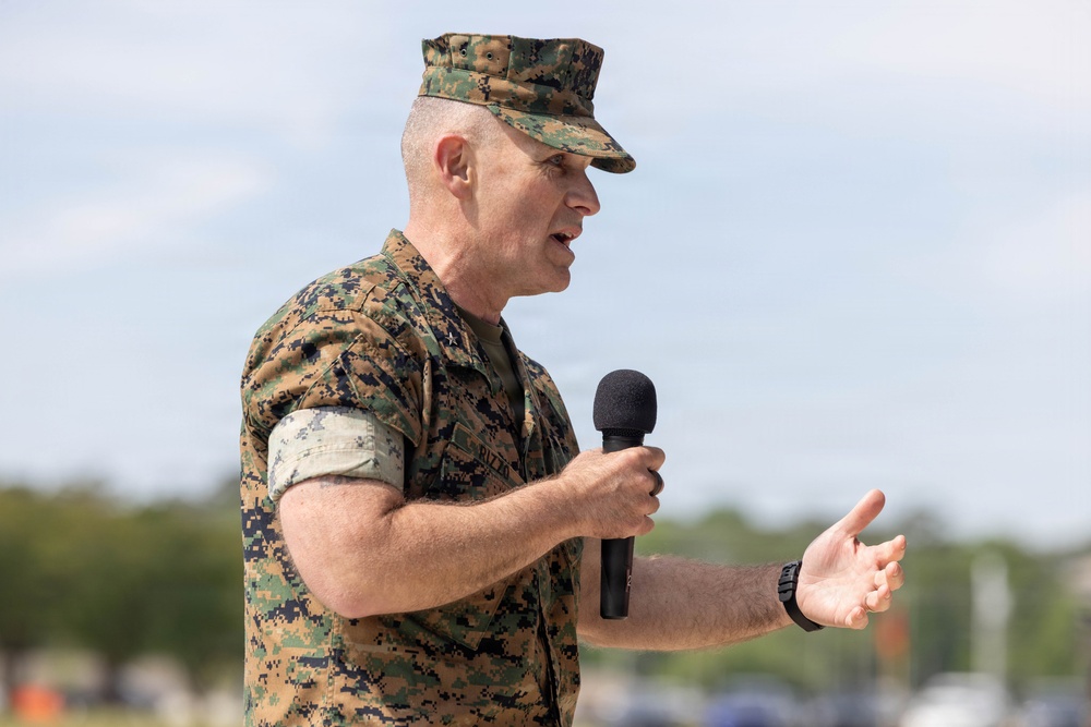 BGen Rizzo Relinquishes Command of Marine Corps Installations East to Col Pace