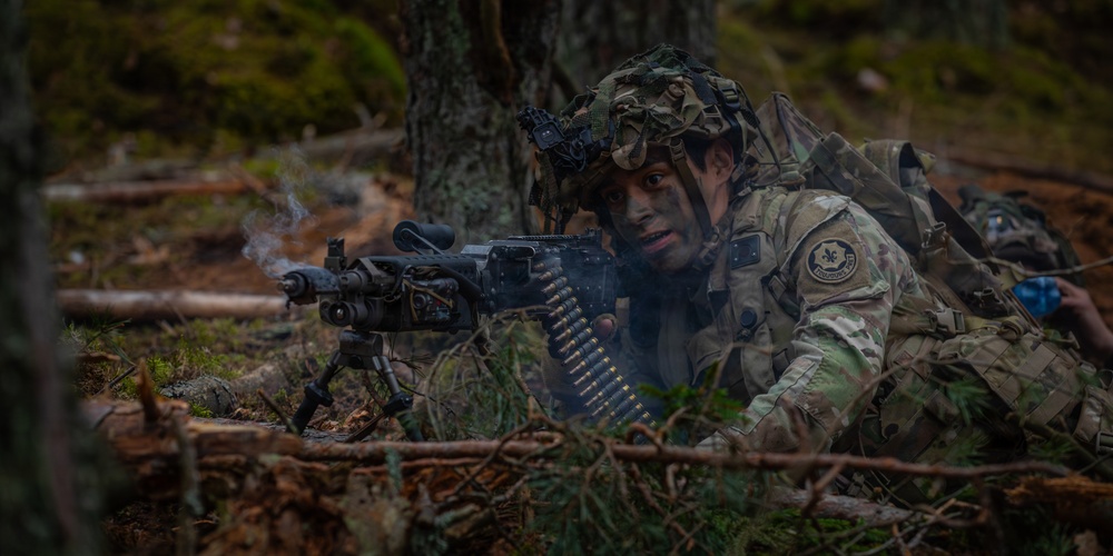 2nd Cavalry Regiment, U.K. Parachute Regiment conduct training operations during Project Flytrap