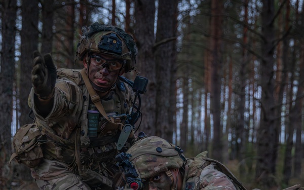 2nd Cavalry Regiment, U.K. Parachute Regiment conduct training operations during Project Flytrap