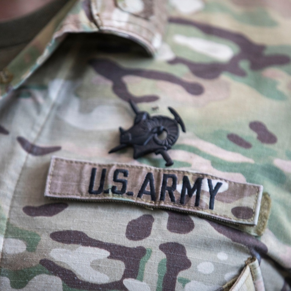 U.S. Army Mountain Warfare School pins new Mountaineer Device