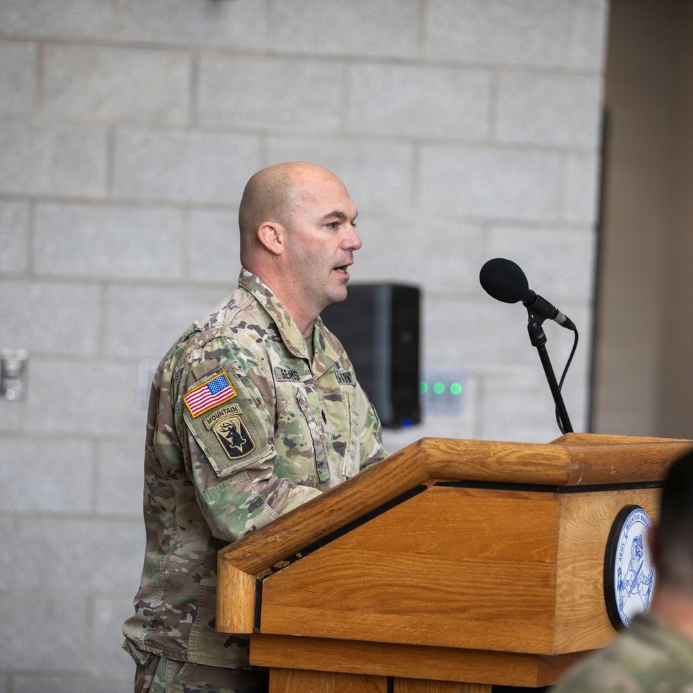 U.S. Army Mountain Warfare School pins new Mountaineer Device