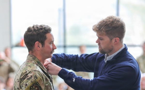 U.S. Army Mountain Warfare School pins new Mountaineer Device