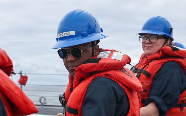 UNREP ABOARD USS DECATUR (DDG 73) WITH USNS GUADALUPE