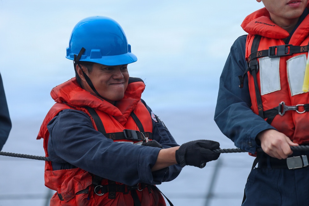 UNREP ABOARD USS DECATUR (DDG 73) WITH USNS GUADALUPE