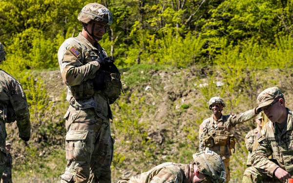 Black, Gold USMA squad leaders led flourishing teams to top spots at 2026 Sandhurst Military Skills Competition
