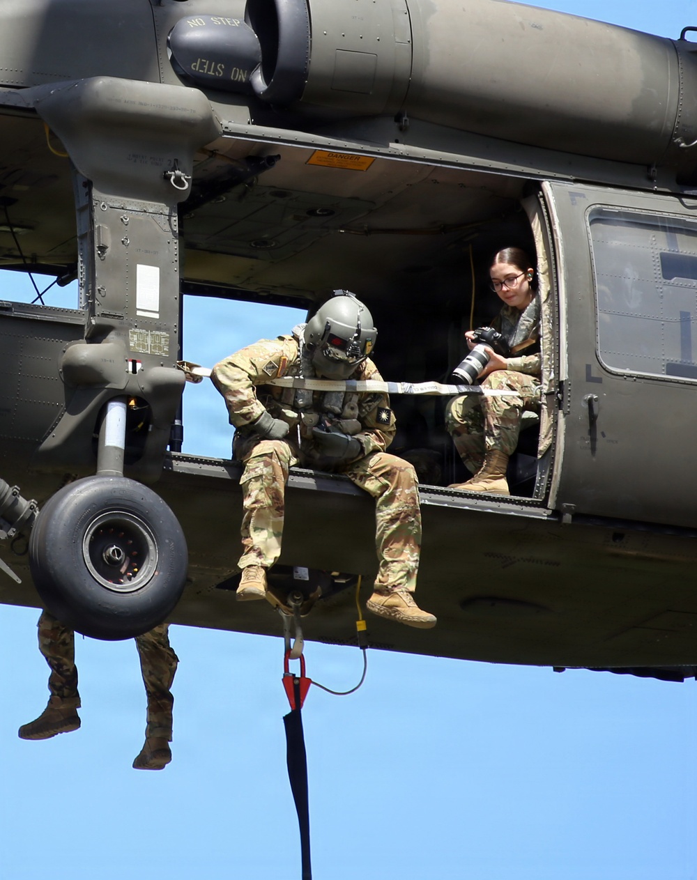 Behind the fireline: Washington National Guard aviation train for wildfire season