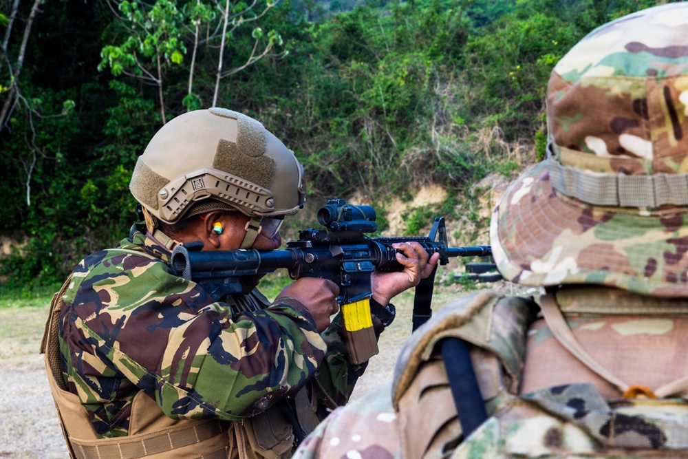 Soldiers conduct stress shoot competition