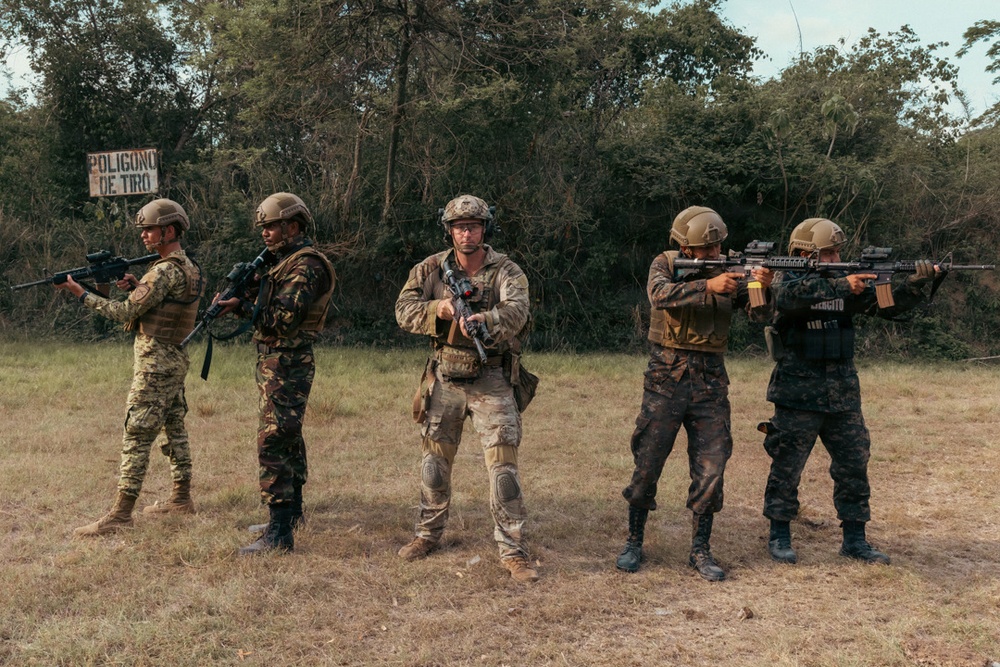 Soldiers conduct stress shoot competition