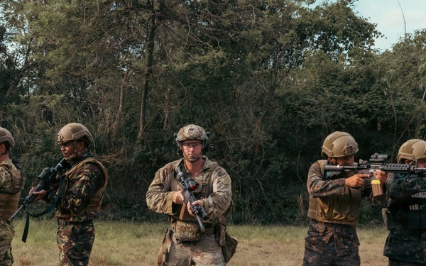 Soldiers conduct stress shoot competition
