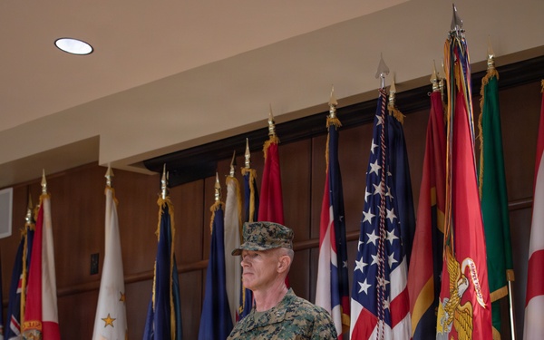 Maj. Gen. Jarrard Relinquishes Command of 4th Marine Division to Maj. Gen. Adams