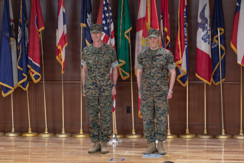 Maj. Gen. Jarrard Relinquishes Command of 4th Marine Division to Maj. Gen. Adams
