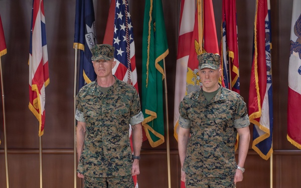 Maj. Gen. Jarrard Relinquishes Command of 4th Marine Division to Maj. Gen. Adams