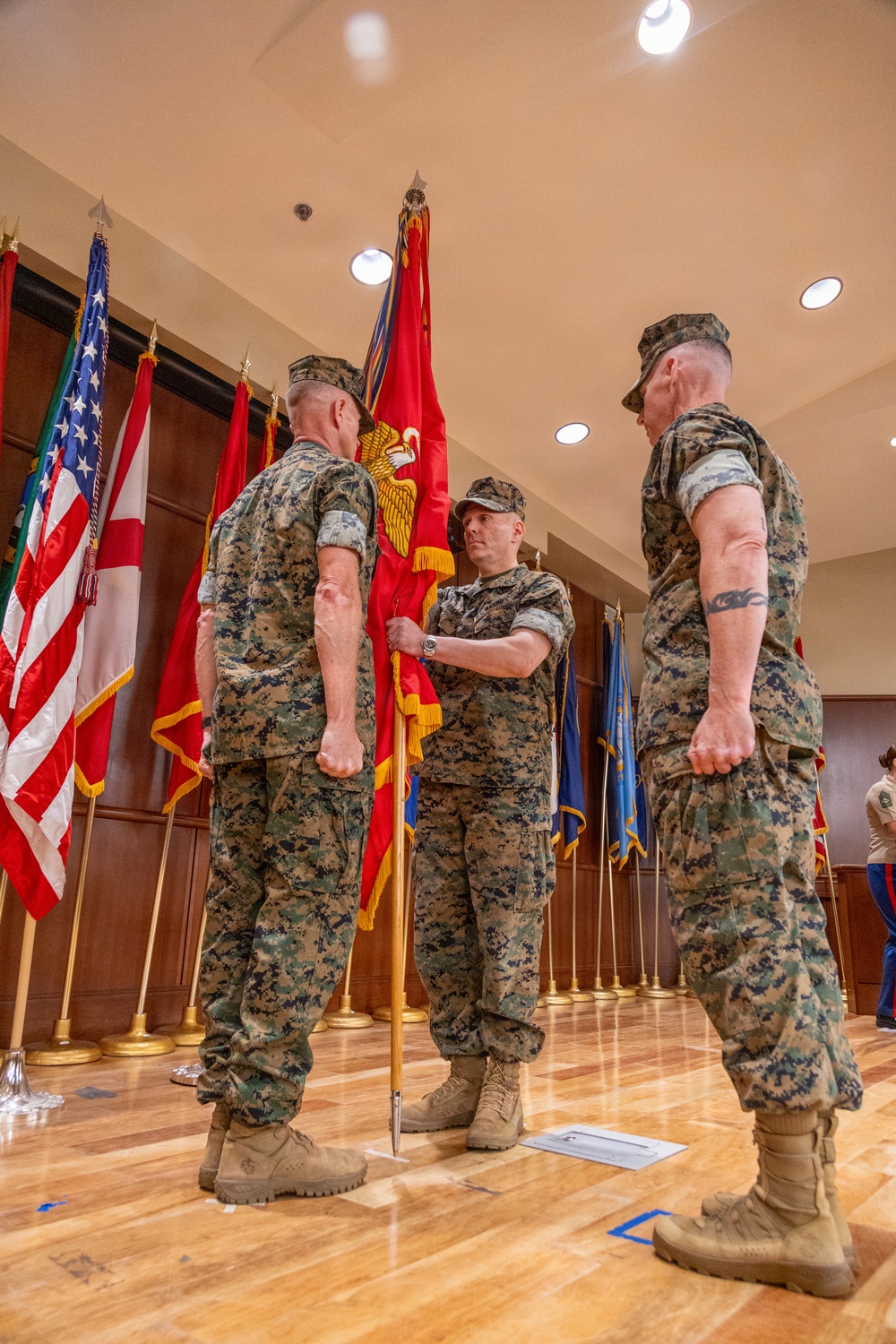 Maj. Gen. Jarrard Relinquishes Command of 4th Marine Division to Maj. Gen. Adams