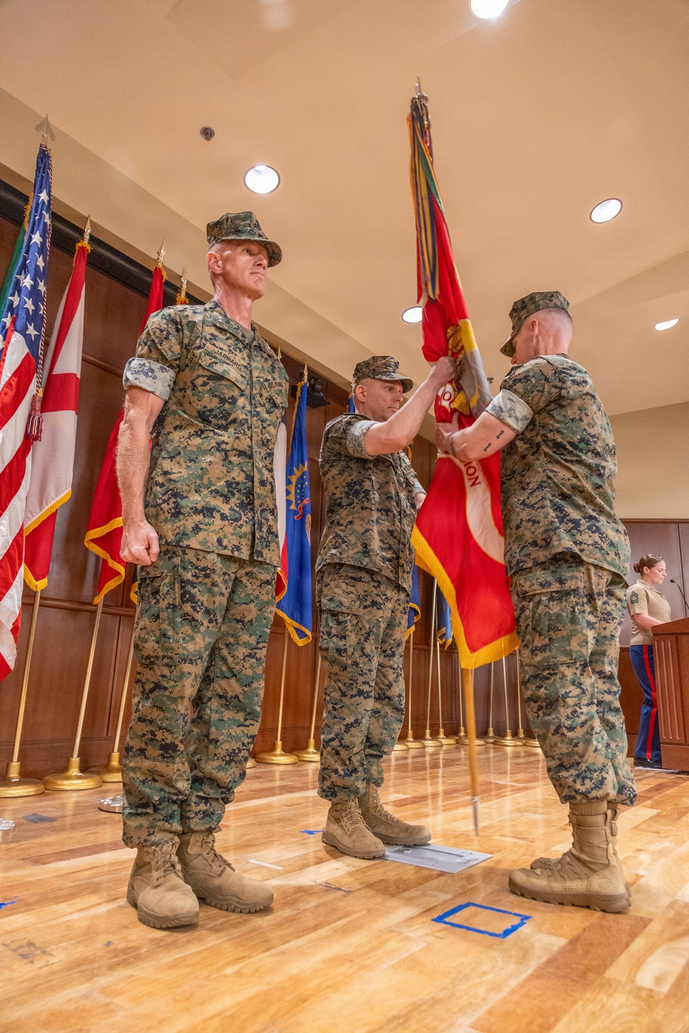 Maj. Gen. Jarrard Relinquishes Command of 4th Marine Division to Maj. Gen. Adams