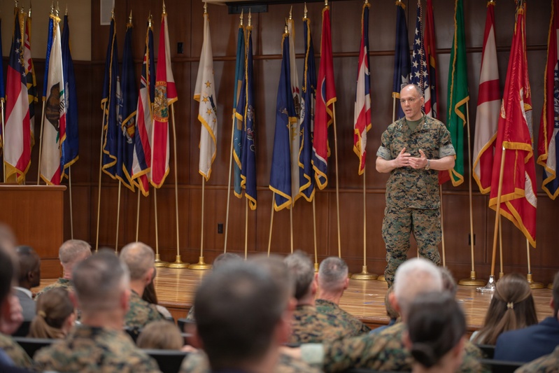 Maj. Gen. Jarrard Relinquishes Command of 4th Marine Division to Maj. Gen. Adams