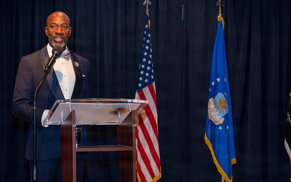 Kaleth O. Wright, 18th Chief Master Sergeant of the Air Force, Attends Vandenberg Airman Leadership School Graduation