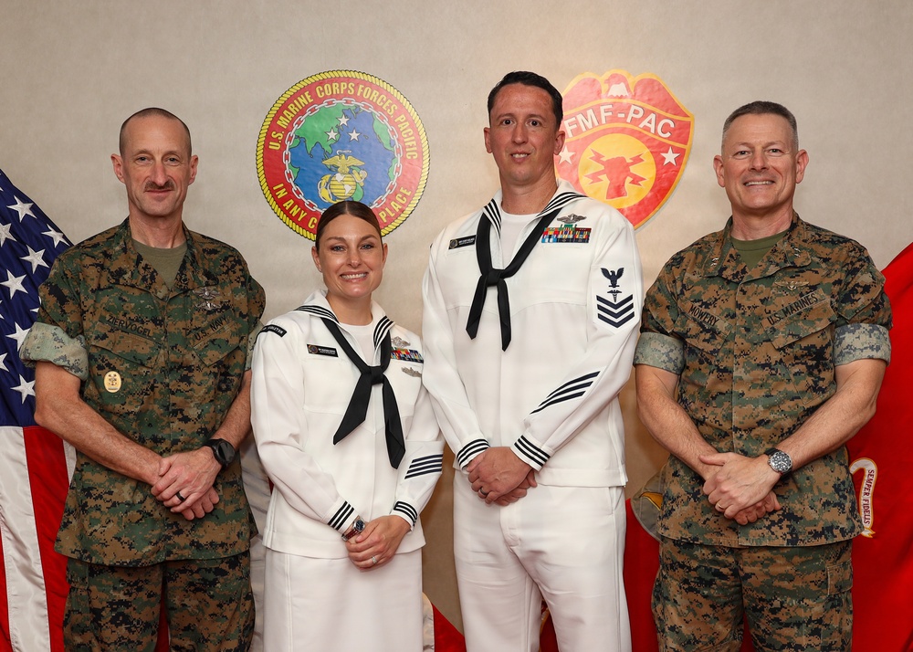MARFORPAC leaders meet with Sailors of the year