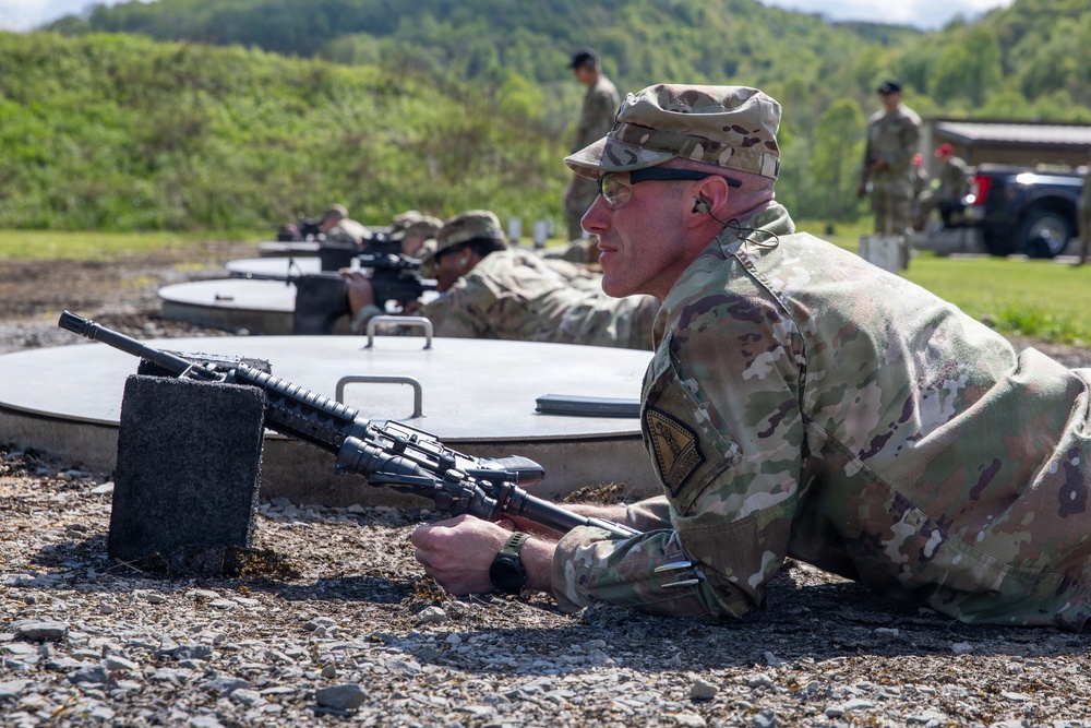 Soldier Clears Weapon