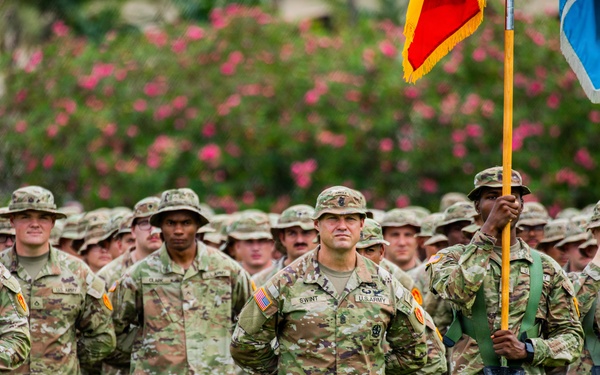 25th Infantry Division honors Command Sgt. Maj. Sean D. Curry During Relinquishment of Responsibility Ceremony