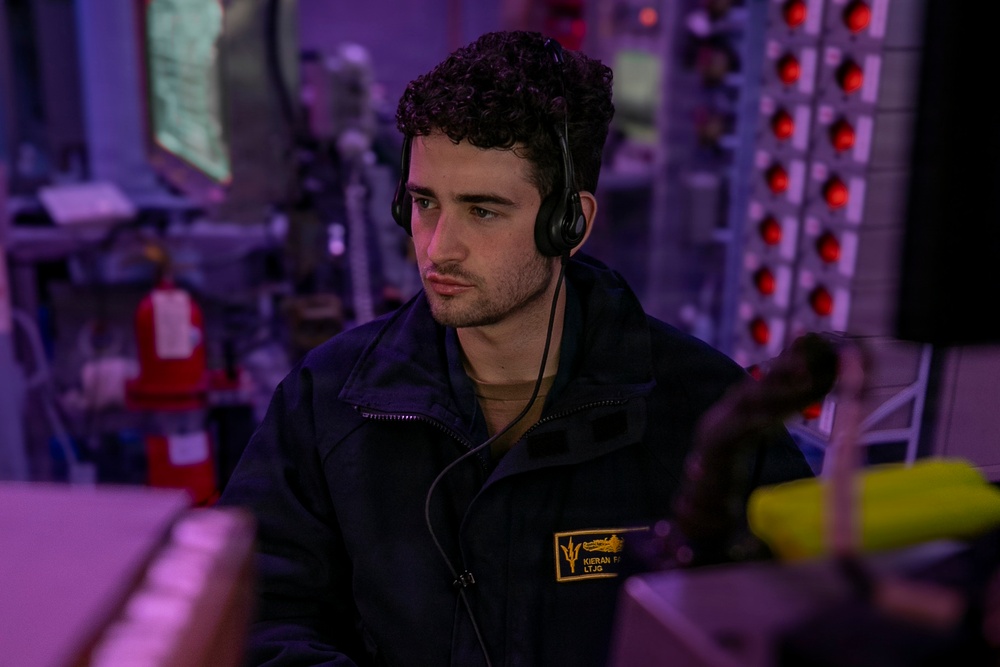 USS Tripoli CIC Watchstanding Photos