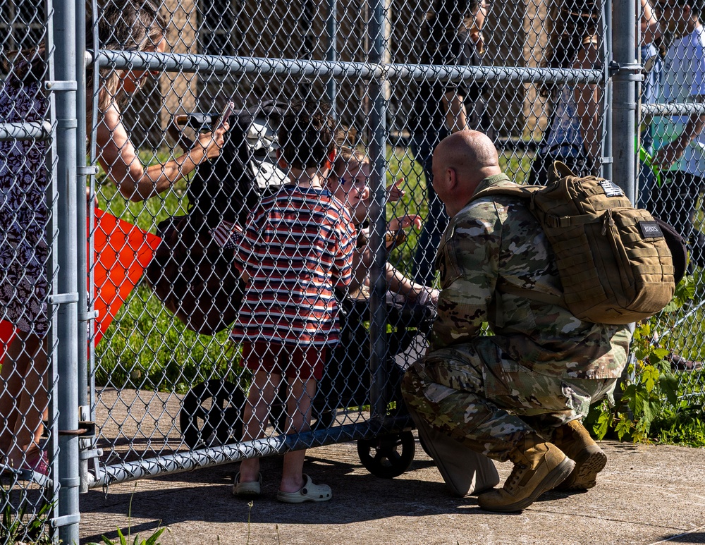 101st HHBN Soldiers return from Border Mission