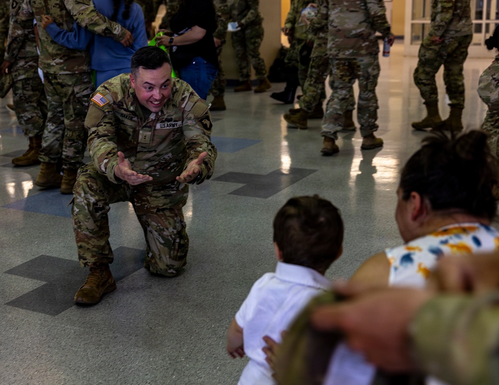 101st HHBN Soldiers return from Border Mission