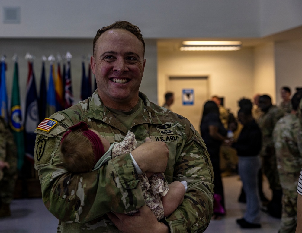 101st HHBN Soldiers return from Border Mission