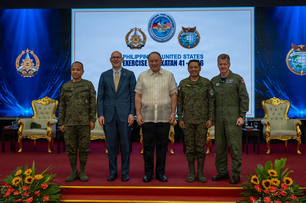 USINDOPACOM Strengthens Alliance, Regional Cooperation During Philippines Visit
