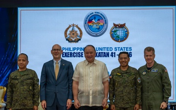 USINDOPACOM Strengthens Alliance, Regional Cooperation During Philippines Visit