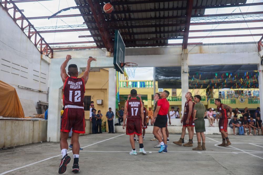 Balikatan 2026: 3rd LCT plays basketball with Batan residents during MKTSO