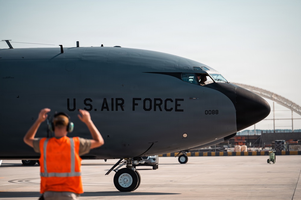 KC-135 takes off in CENTCOM