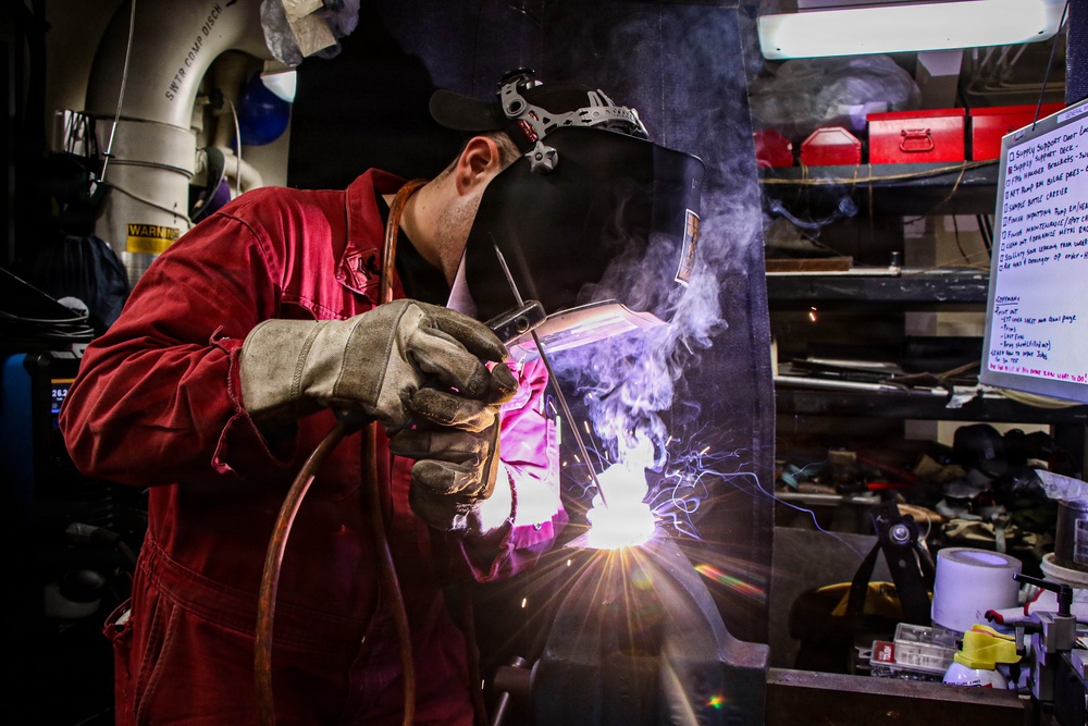 Frank E. Petersen Jr. Sailors Conduct Maintenance