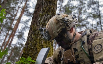 2nd Cavalry Regiment, U.K. Parachute Regiment conduct training operations during Project Flytrap