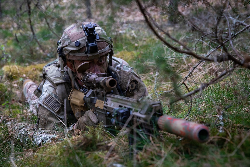 2nd Cavalry Regiment, U.K. Parachute Regiment conduct training operations during Project Flytrap