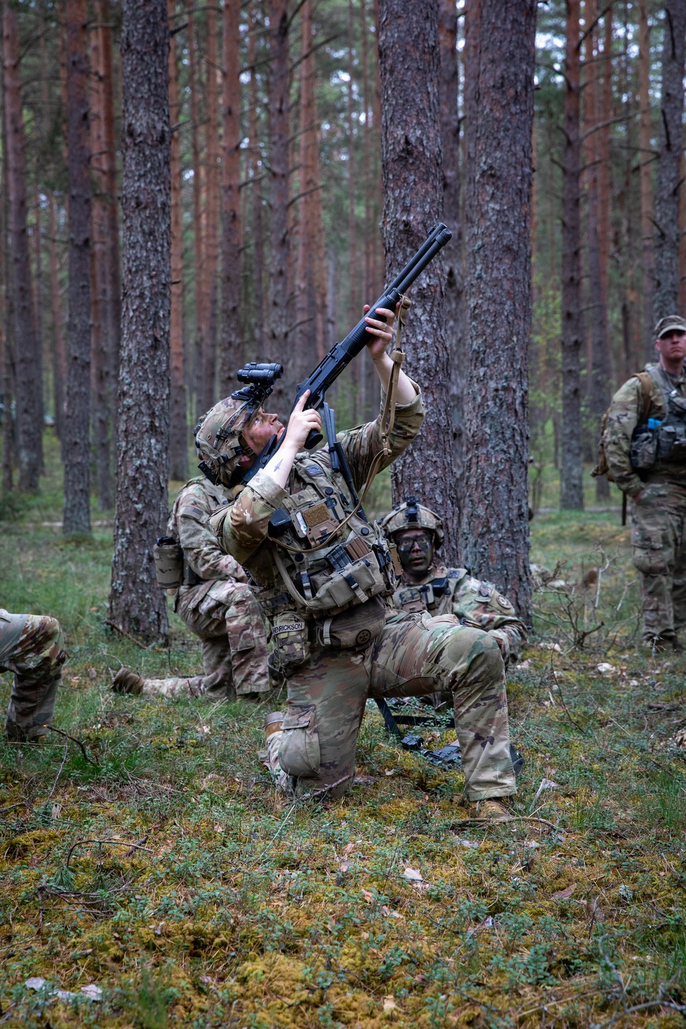 2nd Cavalry Regiment, U.K. Parachute Regiment conduct training operations during Project Flytrap