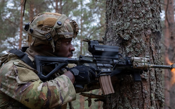 2nd Cavalry Regiment, U.K. Parachute Regiment conduct training operations during Project Flytrap