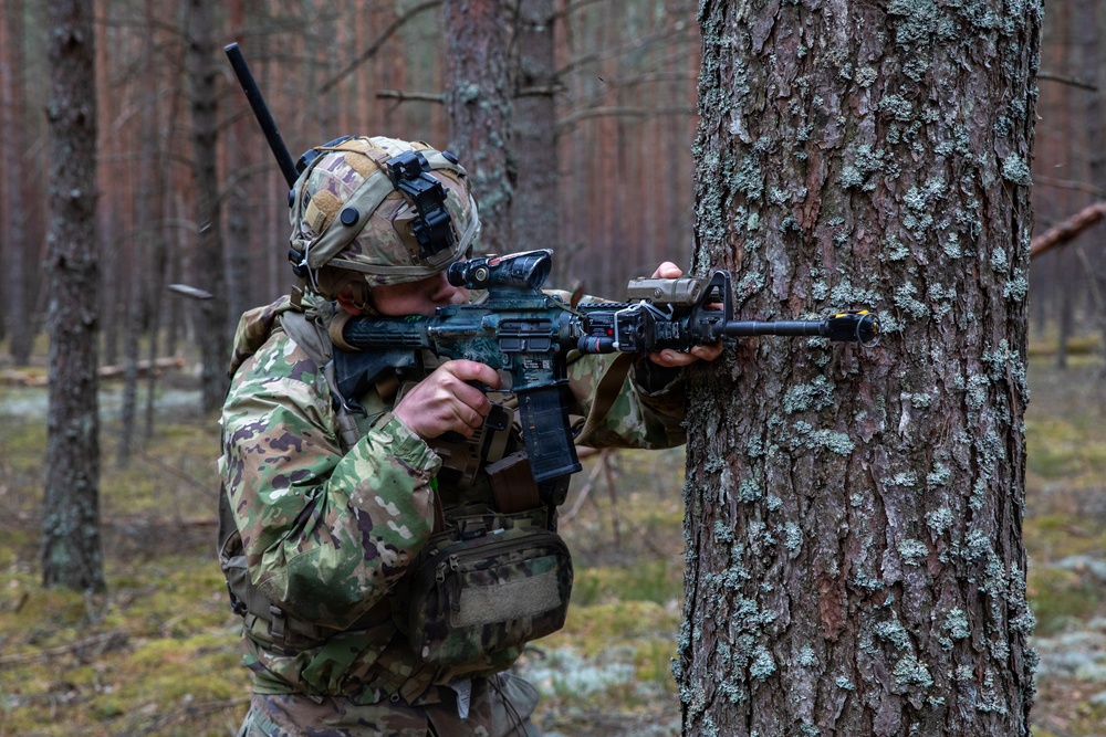 2nd Cavalry Regiment, U.K. Parachute Regiment conduct training operations during Project Flytrap