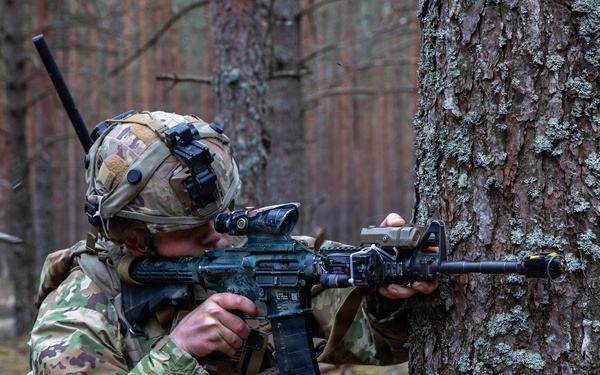 2nd Cavalry Regiment, U.K. Parachute Regiment conduct training operations during Project Flytrap