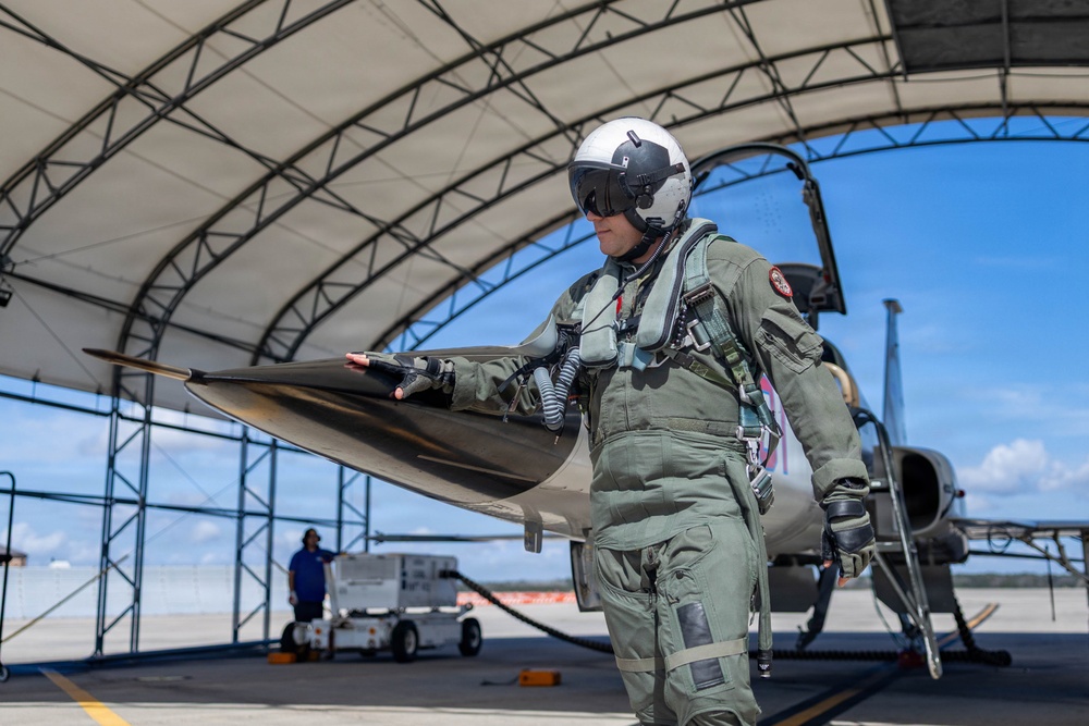 VMFT-402 Conducts Inaugural Flight at MCAS Beaufort