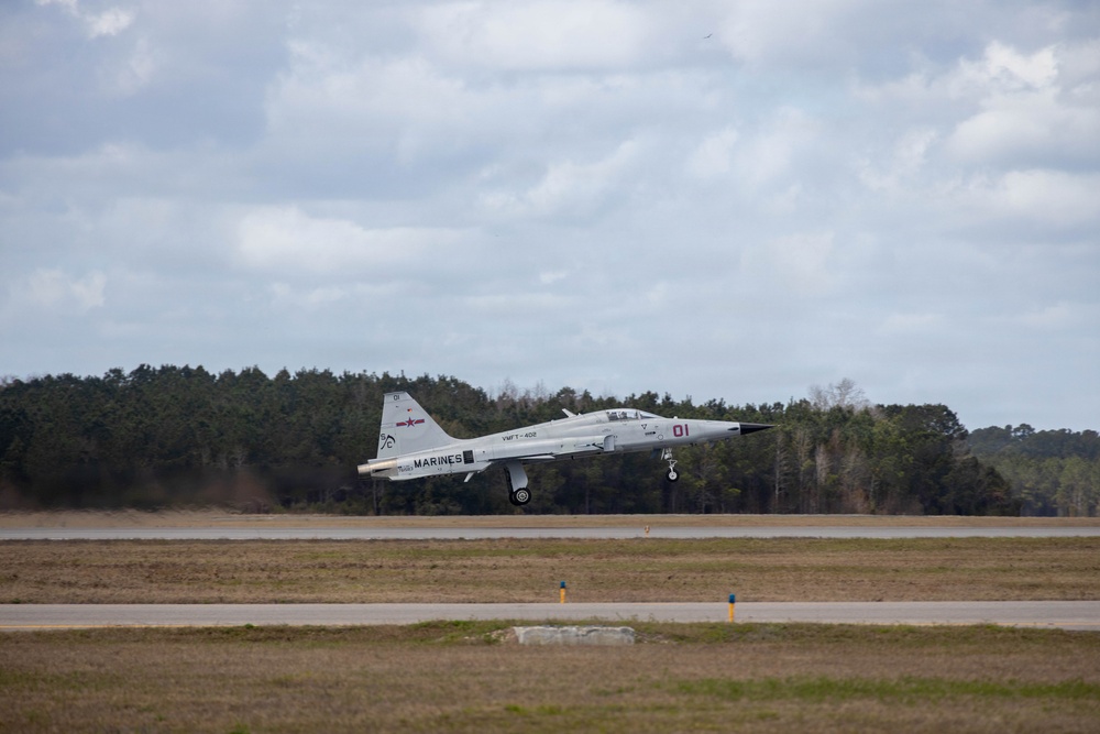 VMFT-402 Conducts Inaugural Flight at MCAS Beaufort