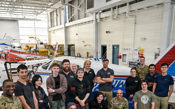 AFRC and AFR Recruiters share Reserve Advantages with Aircraft Maintainers