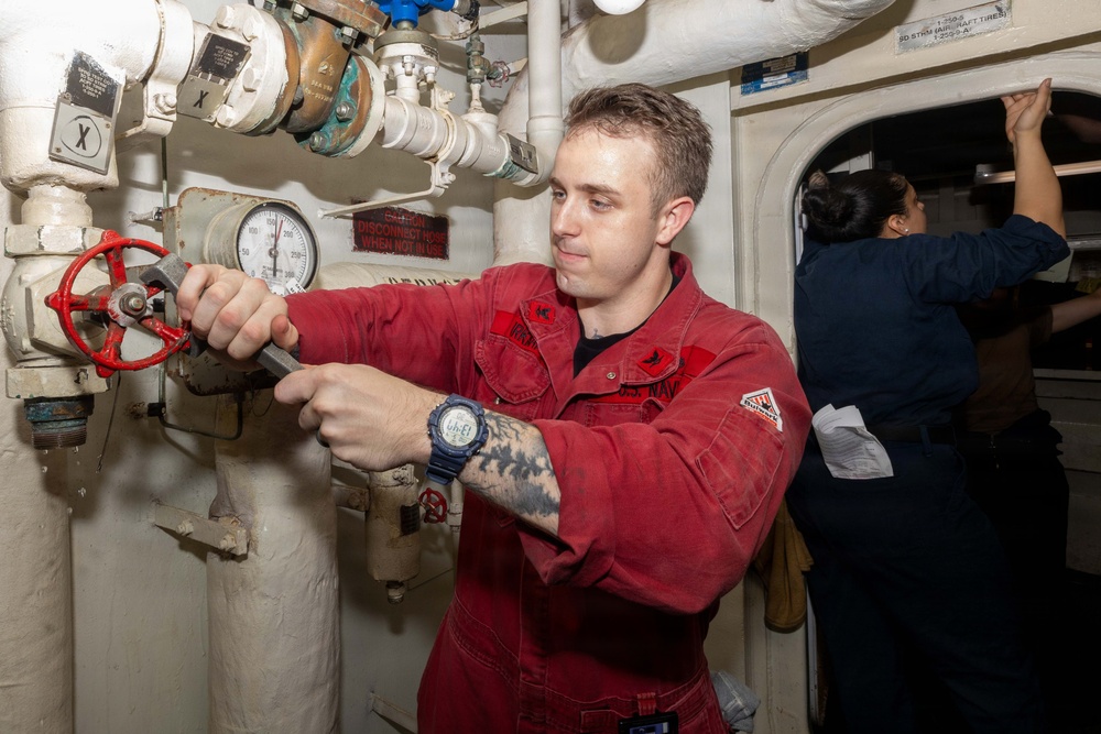 Daily Operations aboard USS George H.W. Bush (CVN 77)