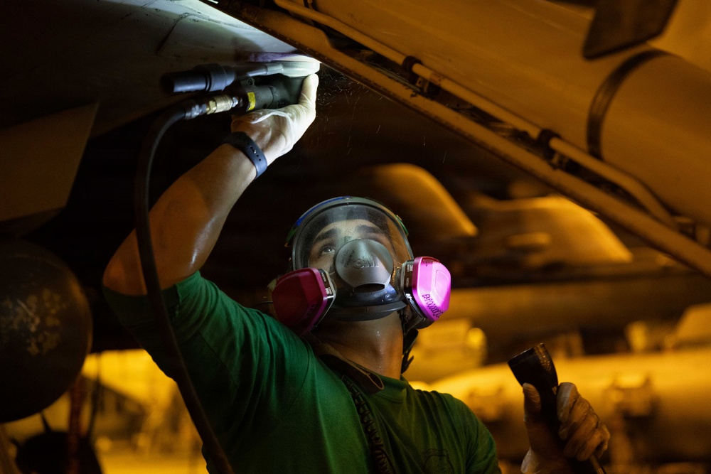 Aircraft Maintenance aboard USS George H.W. Bush (CVN 77)