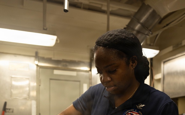 Food Preparation aboard USS George H.W. Bush (CVN 77)