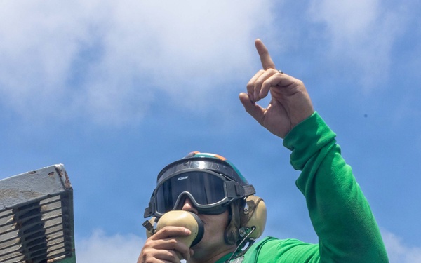 Flight Operations aboard USS George H.W. Bush (CVN 77)