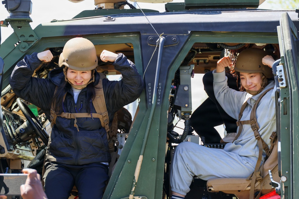 MARFORK, ROK Marine Corps spouses participate in Jane and John Wayne Day