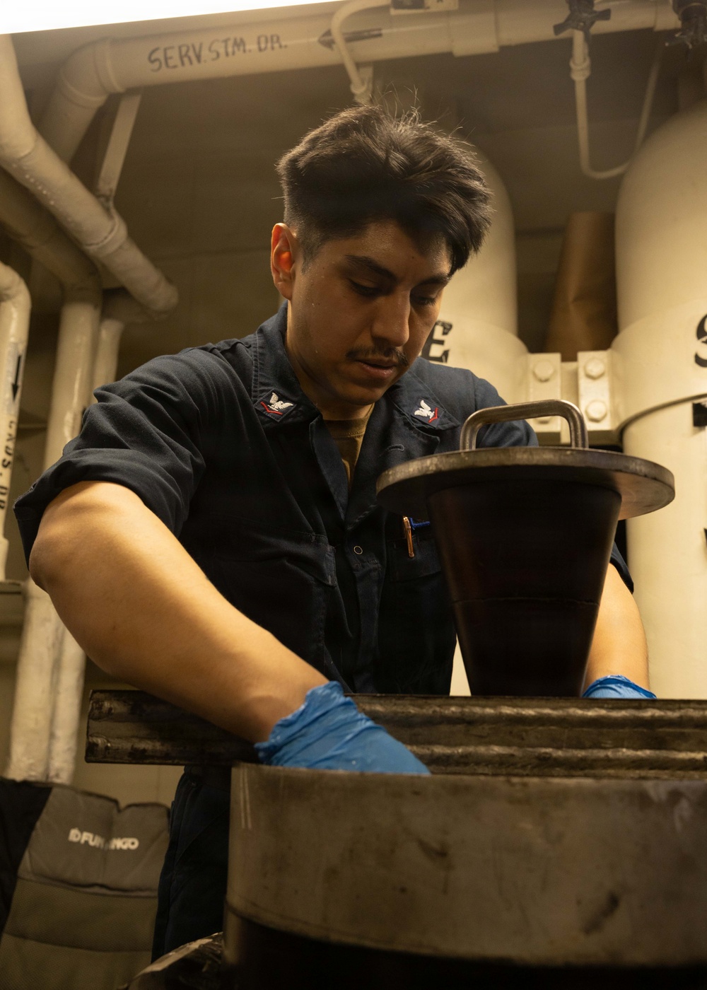 General Maintenance aboard USS George H.W. Bush (CVN 77)