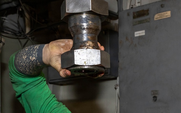 General Maintenance aboard USS George H.W. Bush (CVN 77)