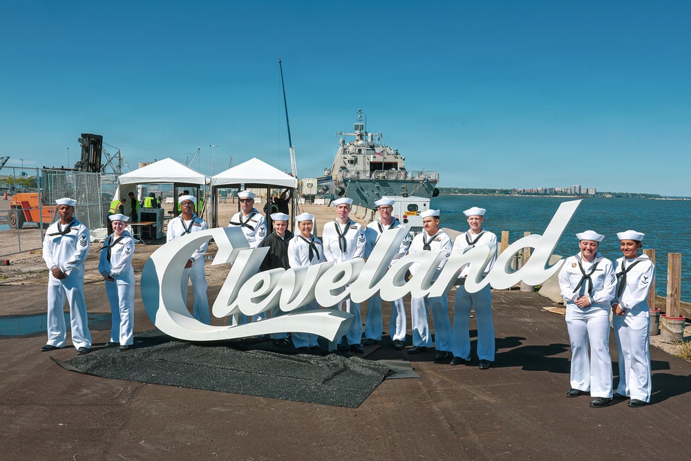 Sailors aboard future LCS 31 participate in a community day ahead of the upcoming commissioning ceremony
